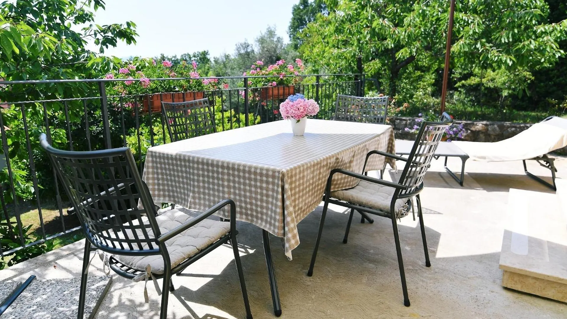 Holiday Home Valentin Moscenicka Draga